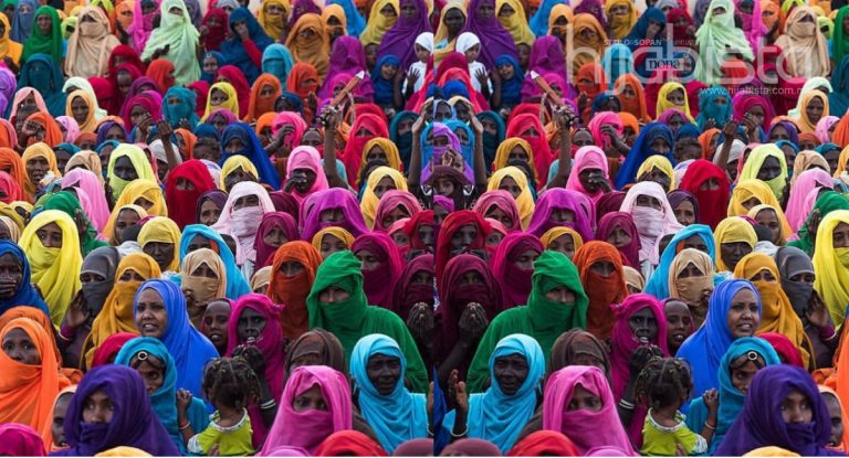 Telekung Berwarna, Berkerawang Sarat Dan Bersolek Tebal Ketika Solat. Hijabi Jangan Sampai Timbul Sifat Mazmumah.