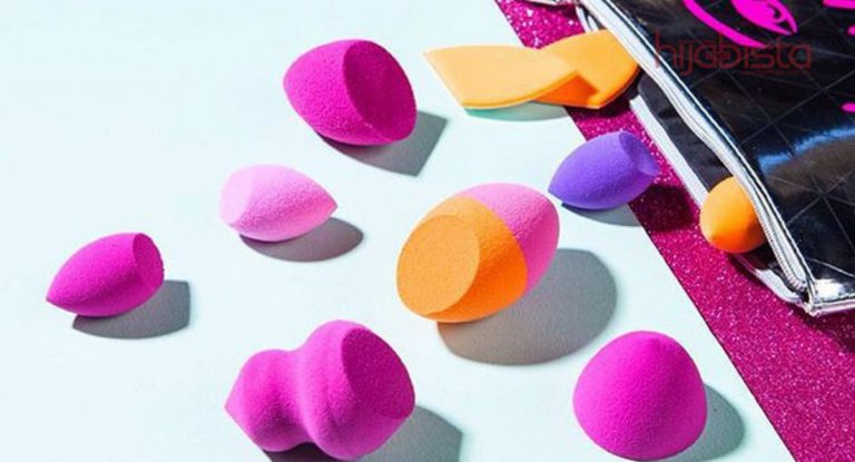 Beautyblender Berfungsi Untuk Meratakan Foundation. Bila Dah Pelbagai Bentuk, Jangan Sampai Salah Guna Nanti Buruk Hasil Solekan Ya!
