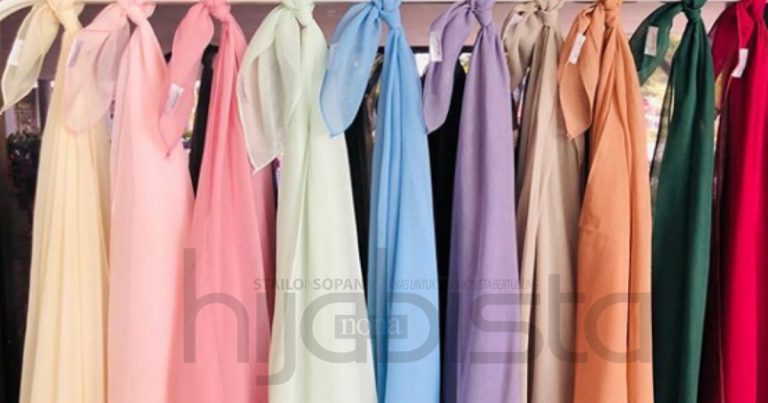 Kenal Pasti Jenis Tudung Sebelum Mengosoknya Untuk Elak Jadi Berlubang Atau Rosak. Hijabi Patut Tahu!