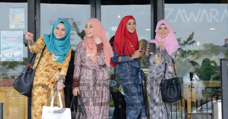 Jangan Terkejut Kalau Time Shopping Bukan Je Dapat Baju, Tapi Tiket Percutian Ke Macao