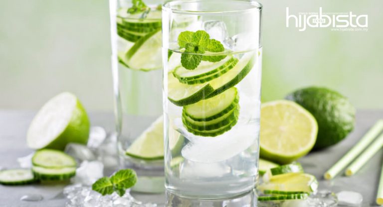 Buang Segala Toksin Dalam Badan Dengan Air Detox Timun. Perut Pun Boleh Kempis