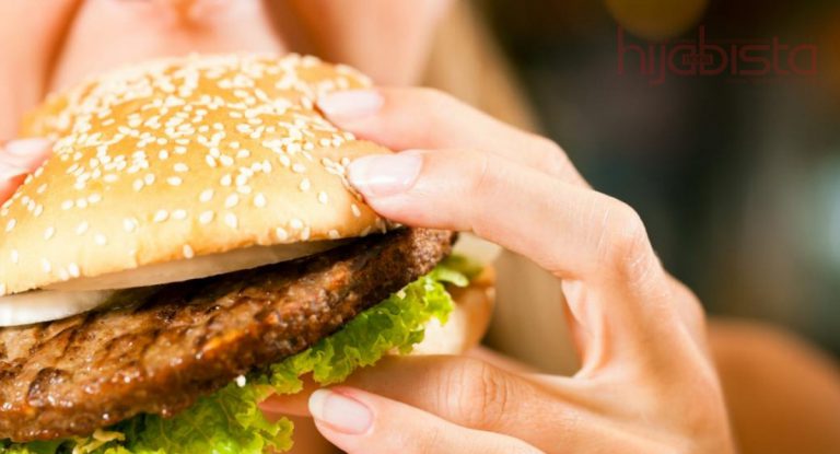 Makan Laju-laju Antara Tabiat Yang Boleh Berat Badan Naik Tanpa Disedari. Kalau Nak Kurus, Elakkan 4 Tabiat Ini!