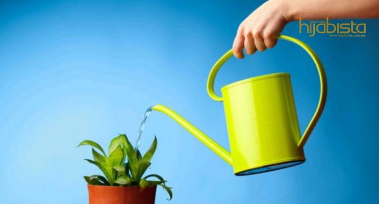 Pahala Tetap Mengalir Tanpa Henti Walaupun Anda Sudah Meninggal Dunia, Buat 6 Amal Jariah Ini Hijabi!