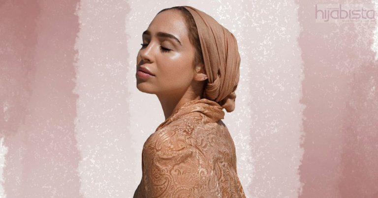 10 Tip Solekan Asas Buat Hijabi Wajah Berminyak, Barulah Mekap Tak Bercapuk & Tahan Lama
