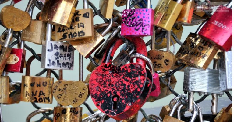 Pasang Love Padlock Konon Nak Kekal Jodoh, Jangan Sampai Jejaskan Akidah