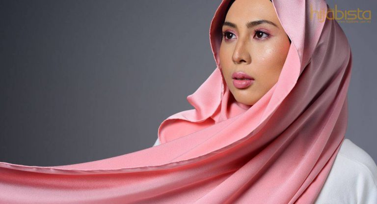 Kelemumur Macam Musim Salji, Hijabi Boleh Cuba Syampu Ini untuk Kekal Segar Ketika Berhijab
