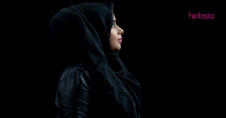 Lima Sebab Kenapa Hijabi Mesti Ada Tudung Hitam Dalam Almari