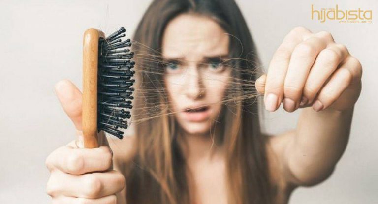 Hijabi Ini Kongsikan Produk Yang Mujarab Bagi Mengatasi Masalah Keguguran Rambut Yang Kronik