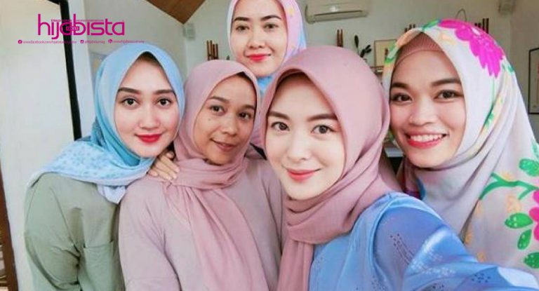 Acara Wajib Selfie Time Raya, Tapi 10 Cara Selfie Ini Boleh Membawa Malang Di Musim Perayaan. Kena Ingat Pantang Larang Terutama No 1.