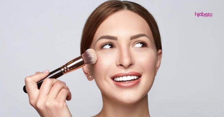 Pakai Bedak Compact Jenis Matte, Tiadalah Lagi Wajah Nampak ‘Memancar-mancar’ Dari Jauh