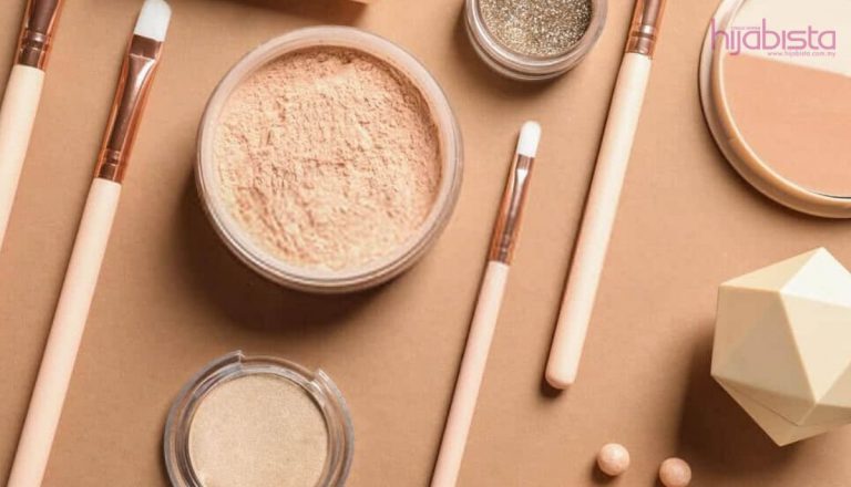Elak Solekan Tampak ‘Cakey’. Ini Cara Dan Pilihan Bedak Solekan Terbaik Untuk Anda Yang Berkulit  Kering