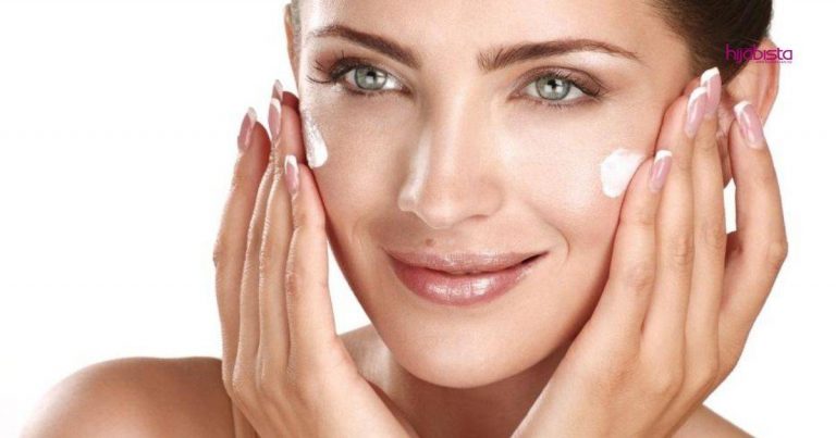 Elak Wajah Berkedut & Tua Sebelum Usia, Ini Antara Sebab Mengapa Hijabi Mesti Pakai Pelembap Wajah