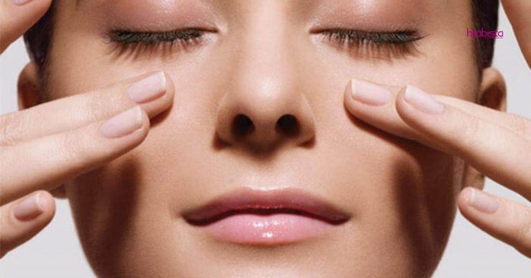 Kalau Nak Nampak Sentiasa Awet Muda, Rajin-rajinlah Urut Wajah Tapi Mesti Tahu Cara Yang Betul