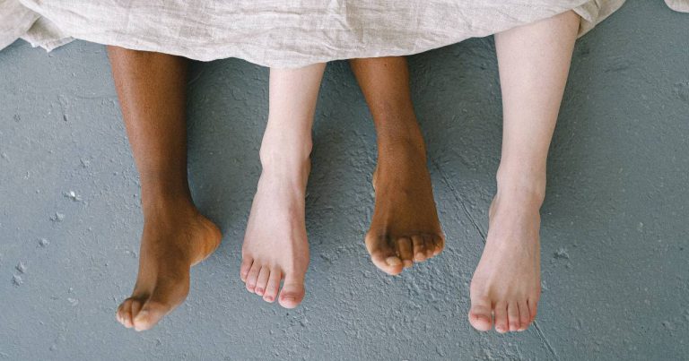 Atasi Masalah Kaki Berbau Yang Boleh Mencacatkan Penampilan