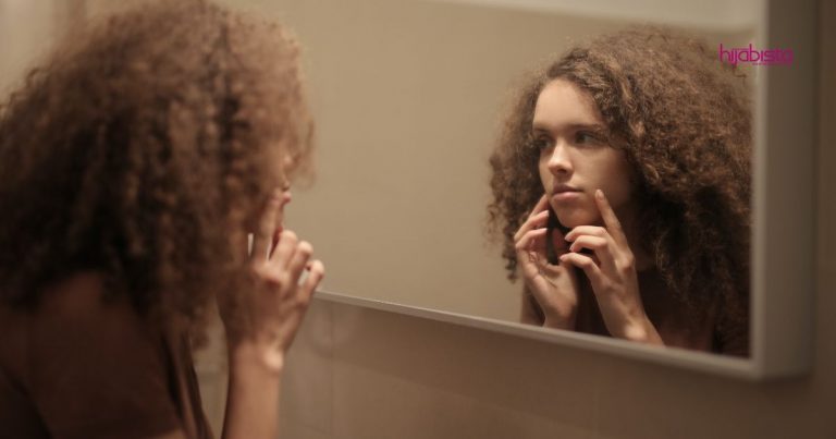 Kulit Wajah Kasar Macam Kertas Pasir, Ini Sebab Mengapa Jerawat Pasir ‘Hinggap’ Pada Kulit Wajah