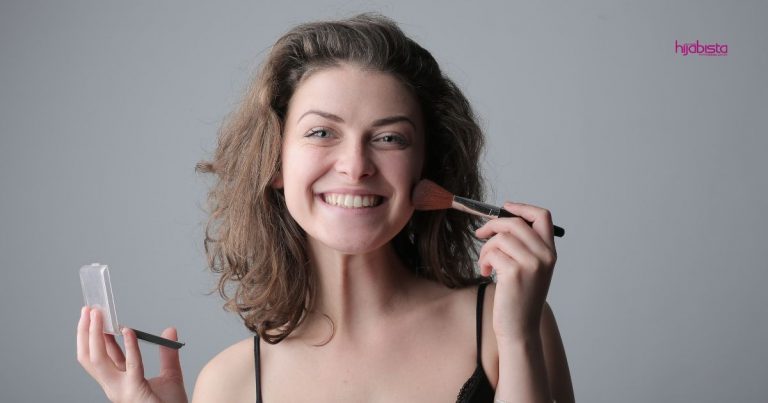 Mekap Tampak Halus & Mulus, Ini Pilihan Bedak Yang Sesuai Dipilih Buat Si Kulit Berminyak