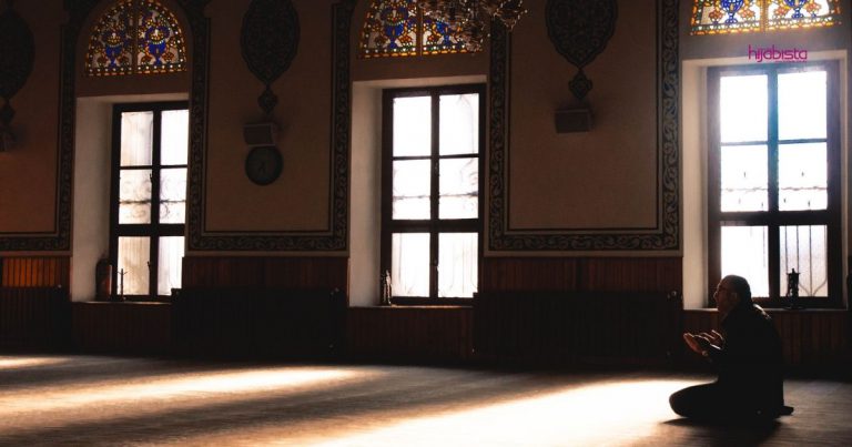 Doa Paling Mustajab Dalam Solat Selain Sujud Adalah Ketika Tahiyyat Akhir