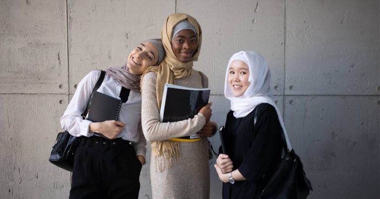 Perancis Melarang Gadis Muslim Bawah Umur 18 Tahun Memakai Hijab, Ibtihaj Muhammad Luah Rasa Kesal