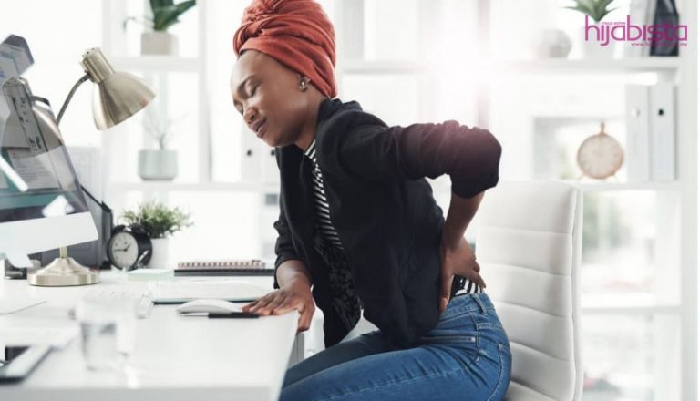 Kerap Duduk Ketika Kerja, Buat Anda Sakit Tulang Belakang. Usah Biarkan!
