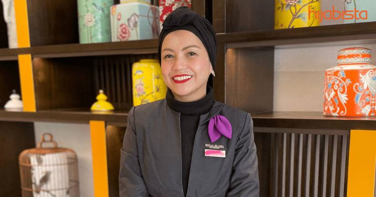 Hotel Lima Bintang Di Singapura Benar Pekerja Menutup Rambut Dan Pakai Baju ‘Turtleneck’