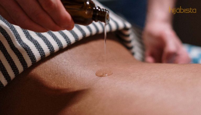 Enggan Lihat Badan Lebih Berusia Dari Muka, Amalkan Penggunaan ‘Body Oil’.