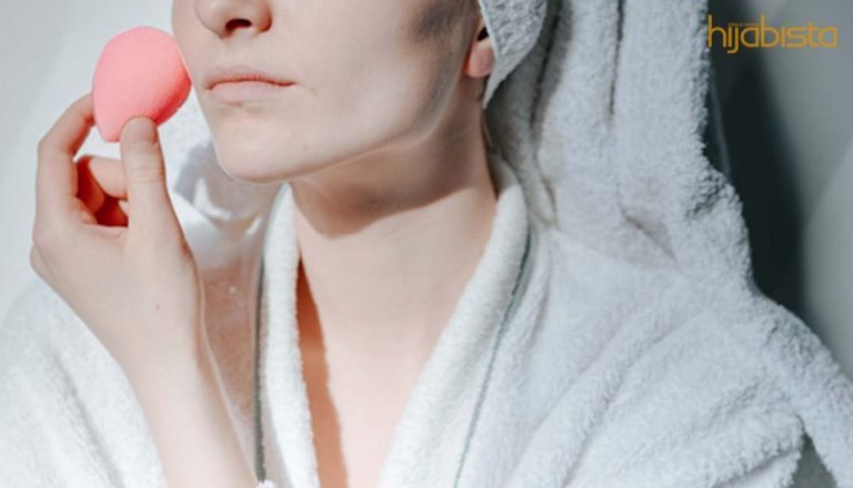 Tutup Liang Pori, Sapuan Foundation Sempurna Dengan Hack Kecantikan ‘Beauty Blender Beku’