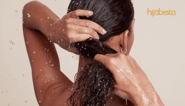Elak Bahan Yang Merengsakan Kepala, Ini Cara Mencuci Rambut Tanpa Syampu