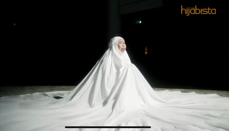 Telekung 20 Meter Simbolik DSV Reda Walau Selalu Dipermainkan, Ku Ikhlaskan Bikin Hati Netizen Sayu!