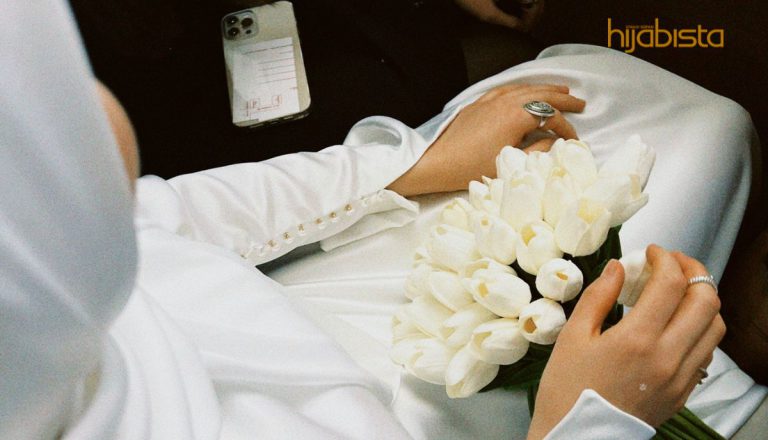 Tergedik Ketika Sarung Cincin Nikah, Ustazah Tegur Jadilah Wanita ‘High Class’…Amal Doa Ini Elak Gemuruh