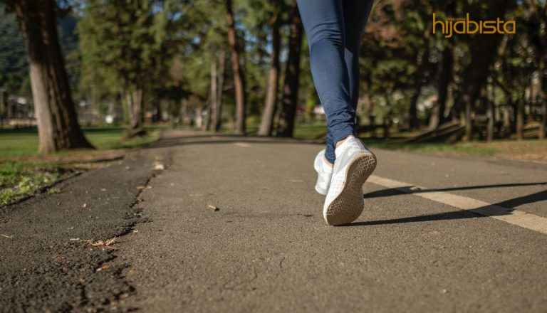 Senaman Berjalan Kaki, Perlu Ada Kasut Yang Memberi Keselesaan Maksimum. Ini Senarai Terbaik
