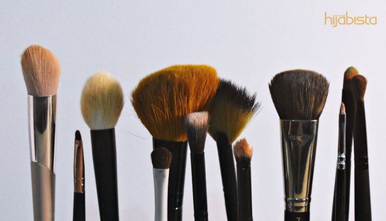 Nak Bersolek Tapi Alat Mekap Kotor, Anda Tempah ‘Miss J’ Di Muka