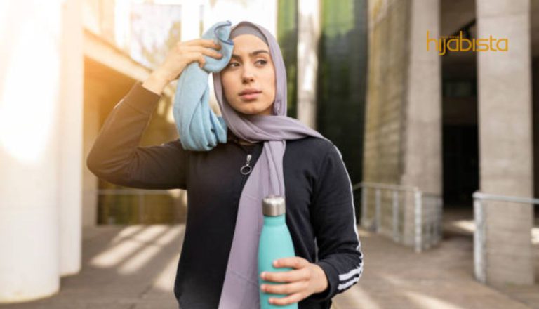 Kuat Berpeluh Terutama Sekali Para Hijabi? Ini 7 Cara Untuk Atasinya.