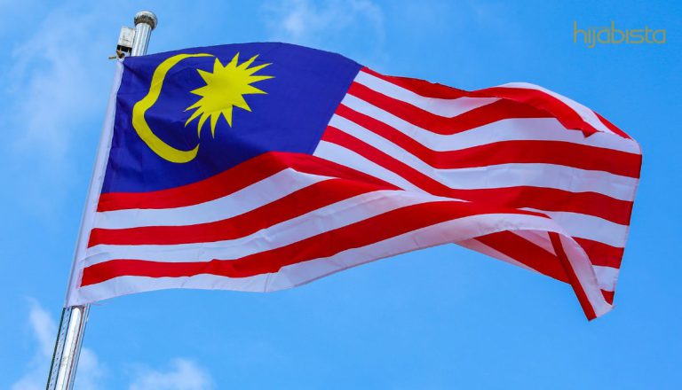Bergaya Menggunakan Bendera Sebagai Tudung, Tanda Anda Tidak Peka Tentang Etika Hormati Jalur Gemilang