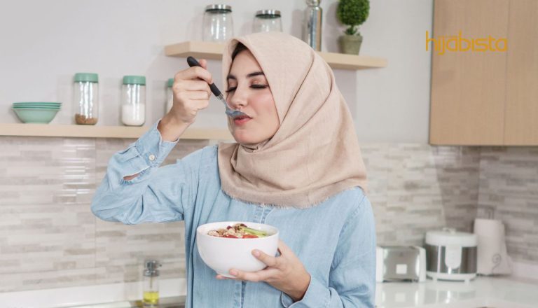 Kunyah Makanan Melebih-Lebih Tampak Tidak Sopan, Kelakuan Aneh Anda Sebenarnya Bagus Untuk Kesihatan