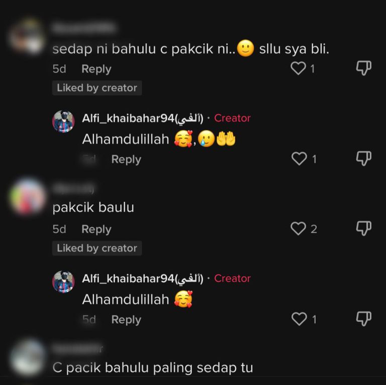Simpati Lihat Pak Cik 'Jual Bahulu' Hanya Mampu Tinjau KFC Dari Luar, Tindakan Lelaki Ini Undang Sebak!