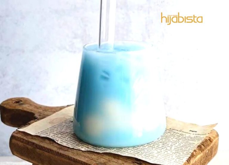 Berbuka Puasa Dengan Teh Ais? Boring! Jom Buat ‘Almond Cloud Milk Tea’ Yang Estetik Ni