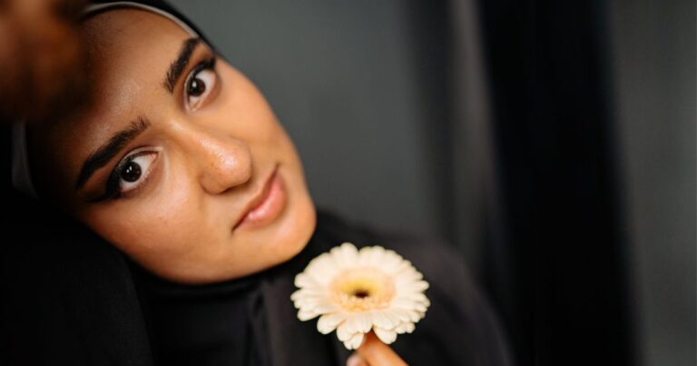 5 Cara Mengurangkan Masalah Rambut Berminyak Bagi Wanita Bertudung