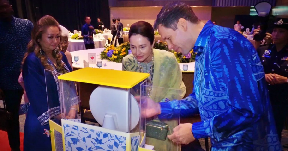 Piala Seri Endon Jadi Perbualan, Kecantikan Sempurna Tanpa Perlu Penapis 2 Piala Seri Endon Jadi Perbualan, Kecantikan Sempurna Tanpa Perlu Penapis