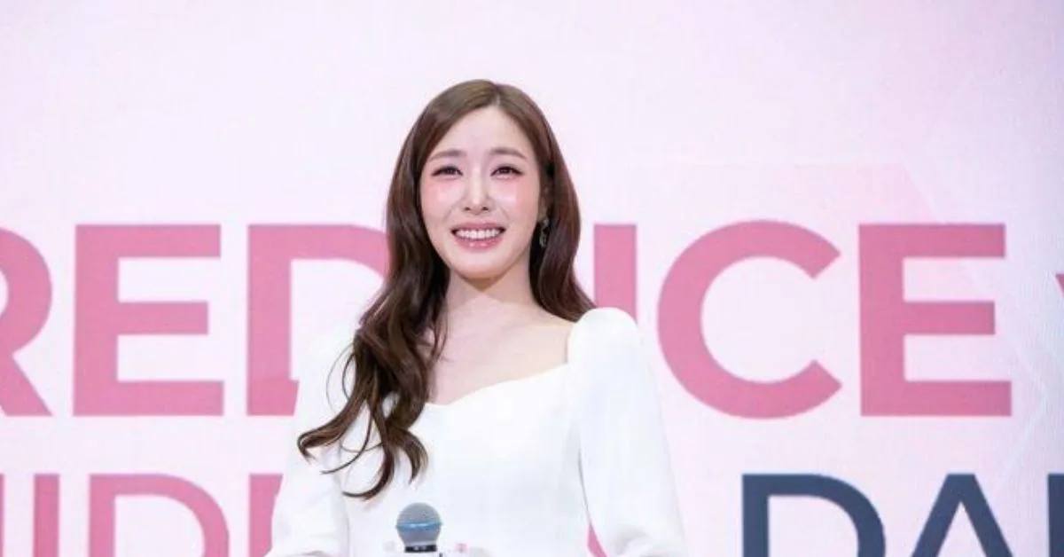 Idola K-Pop, Tiffany Young Dedah Rahsia Kulit Cantik Flawless. Hijabi Pun Boleh Ikut!