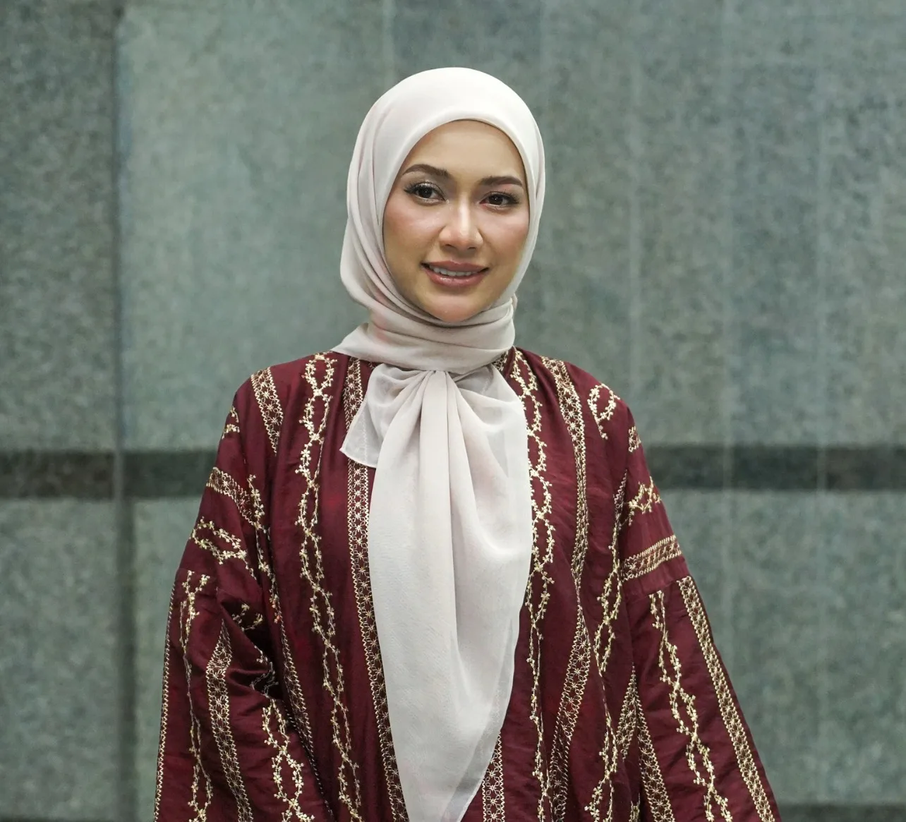 “Bukan Cari Perhatian, Ini Realiti” – Zara Zya Kongsi Gangguan Entiti Jejas Mental & Kerjaya