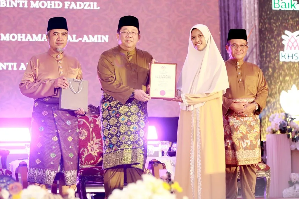 Pelajar Hafizah Khatam al-Quran 10 Kali Dalam 7 Bulan, Muslimah Hebat Raih CGPA 3.99