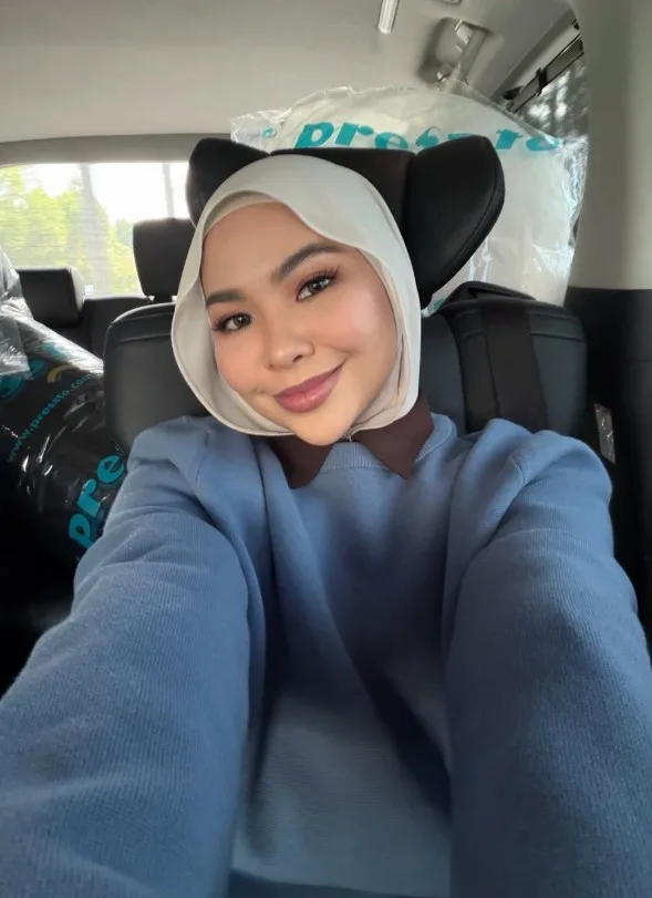 “Vibe Gen Z!” Gaya Hijab Baharu Aina Abdul Dipuji Netizen, Nampak Muda & Elegan