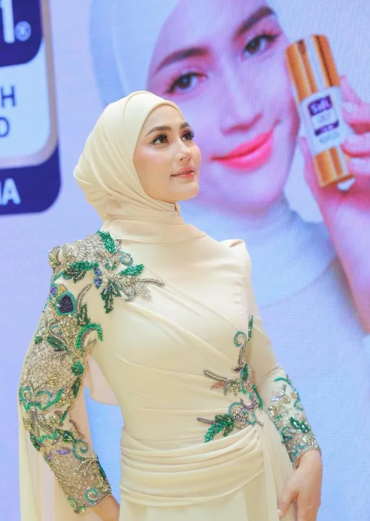 Fasha Sandha Jadi Wajah Baharu Safi Youth Gold Rania, Semarakkan Seri Keremajaan Wanita
