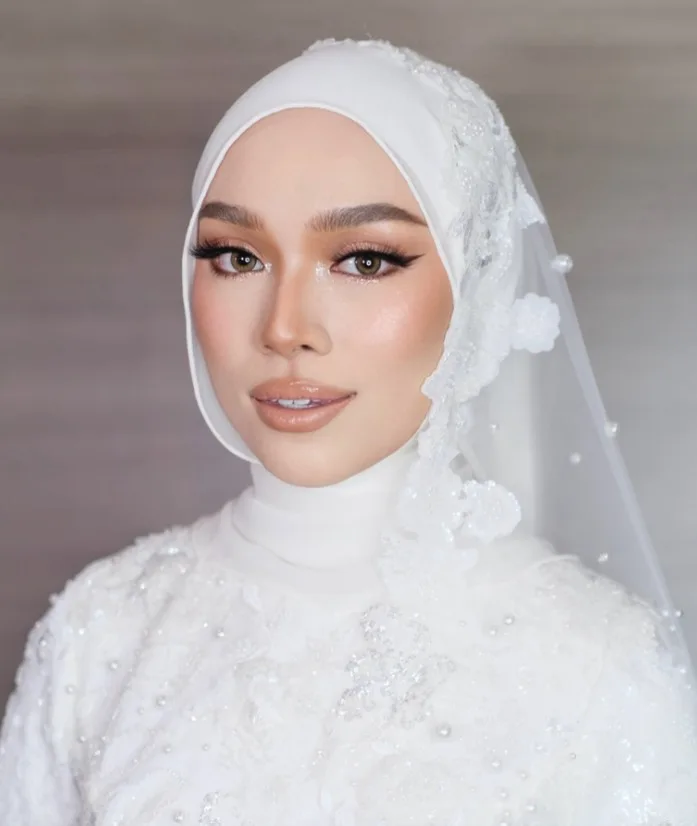 Solekan Sofea Shra Memukau, Azni Hadi Dedah Detik Gementar Solek Beauty Influencer