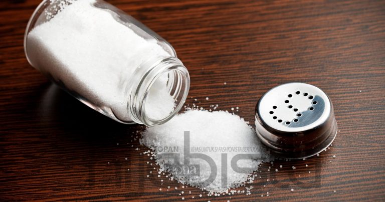 Rahsia Cantik Semula Jadi Guna Garam Untuk Dapatkan Kulit Yang Halus & Mulus. Rugi Tak Cuba!