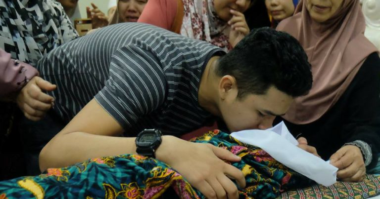 Anak Asuhan Lain Lihat Pengasuh Goncang Badan & Ketuk Kepala Anak Syurga Ini Hingga Buat Netizen Marah!