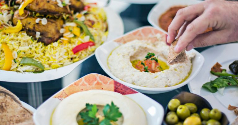 6 Adab Yang Wajib Hijabi Tahu Sewaktu Mahu Berbuka Puasa. No 2 Patut DiPraktikan Semasa Tempoh PKP!