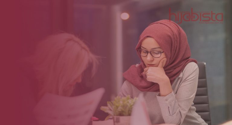 Pesan Hijabi Ini, Jangan Amal Sikap Suka Mengadu Domba Kalau Nak Bahagia Di Pejabat