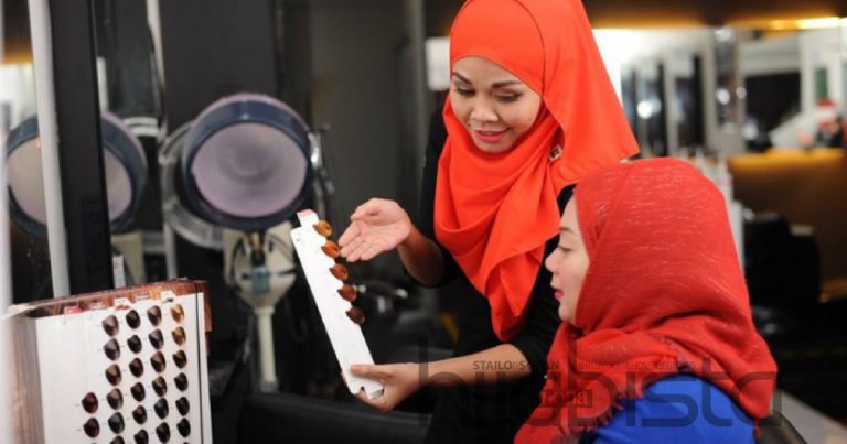 Hukum Mewarnakan Rambut, Sah Atau Tidak Ibadah Yang Kita Lakukan Itu ?