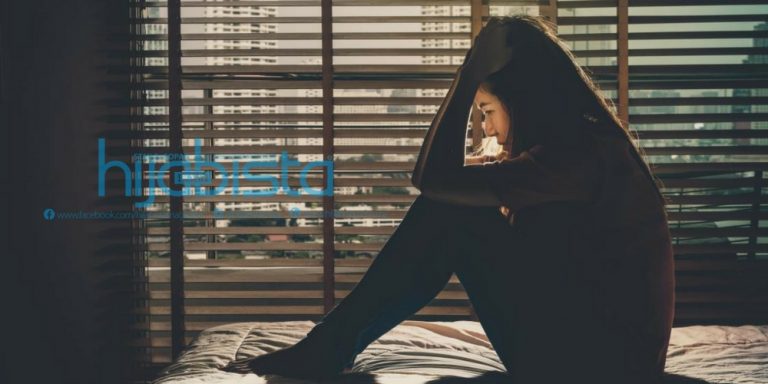 Hati-Hati Jika ISTERI Sedang MURUNG. Suami Perlu Tahu PERANAN Mereka Pada Saat Ini!